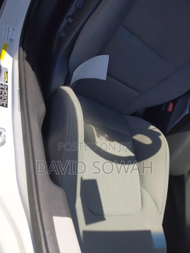 Hyundai Santa Fe 2017 White