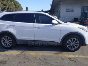 Hyundai Santa Fe 2017 White