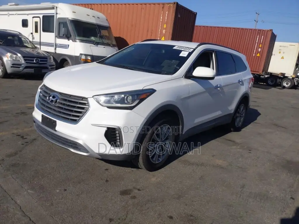Hyundai Santa Fe 2017 White