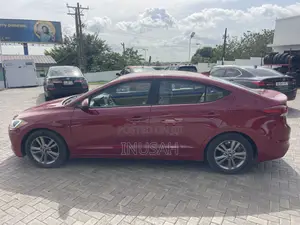 Hyundai Elantra SE Sedan FWD (2.0L 4cyl 6M) 2017 Red