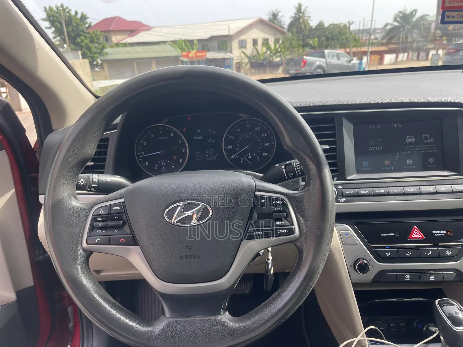 Hyundai Elantra SE Sedan FWD (2.0L 4cyl 6M) 2017 Red