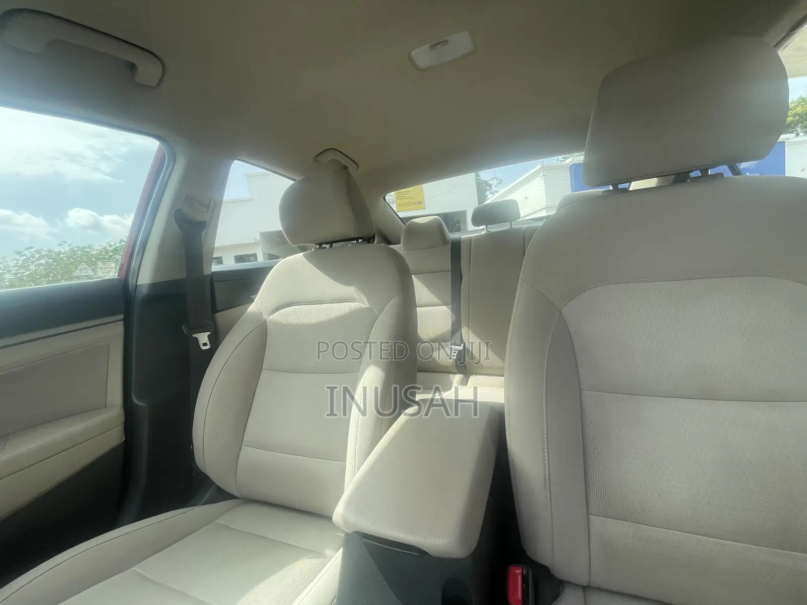 Hyundai Elantra SE Sedan FWD (2.0L 4cyl 6M) 2017 Red
