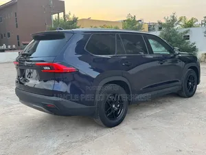 Toyota Highlander Platinum AWD 2024 Black