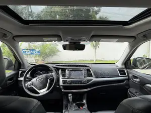 Toyota Highlander Limited 4x4 V6 (3.5L 6cyl 8A) 2018 Black