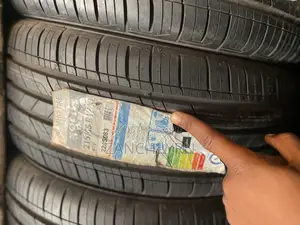 215/45r17 (91v)Kumho,Solus Ta21
