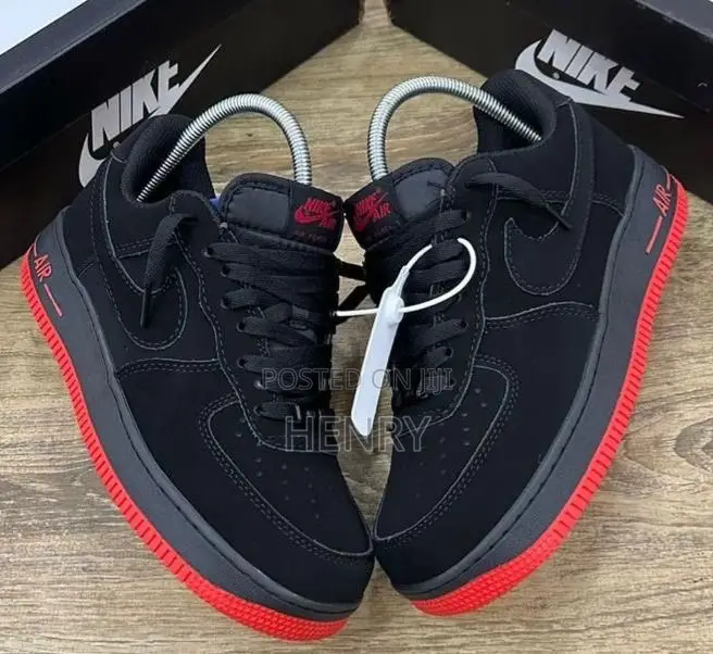 Air Force 1: Original Icon Legendary Since '82, Street Royalty Forever