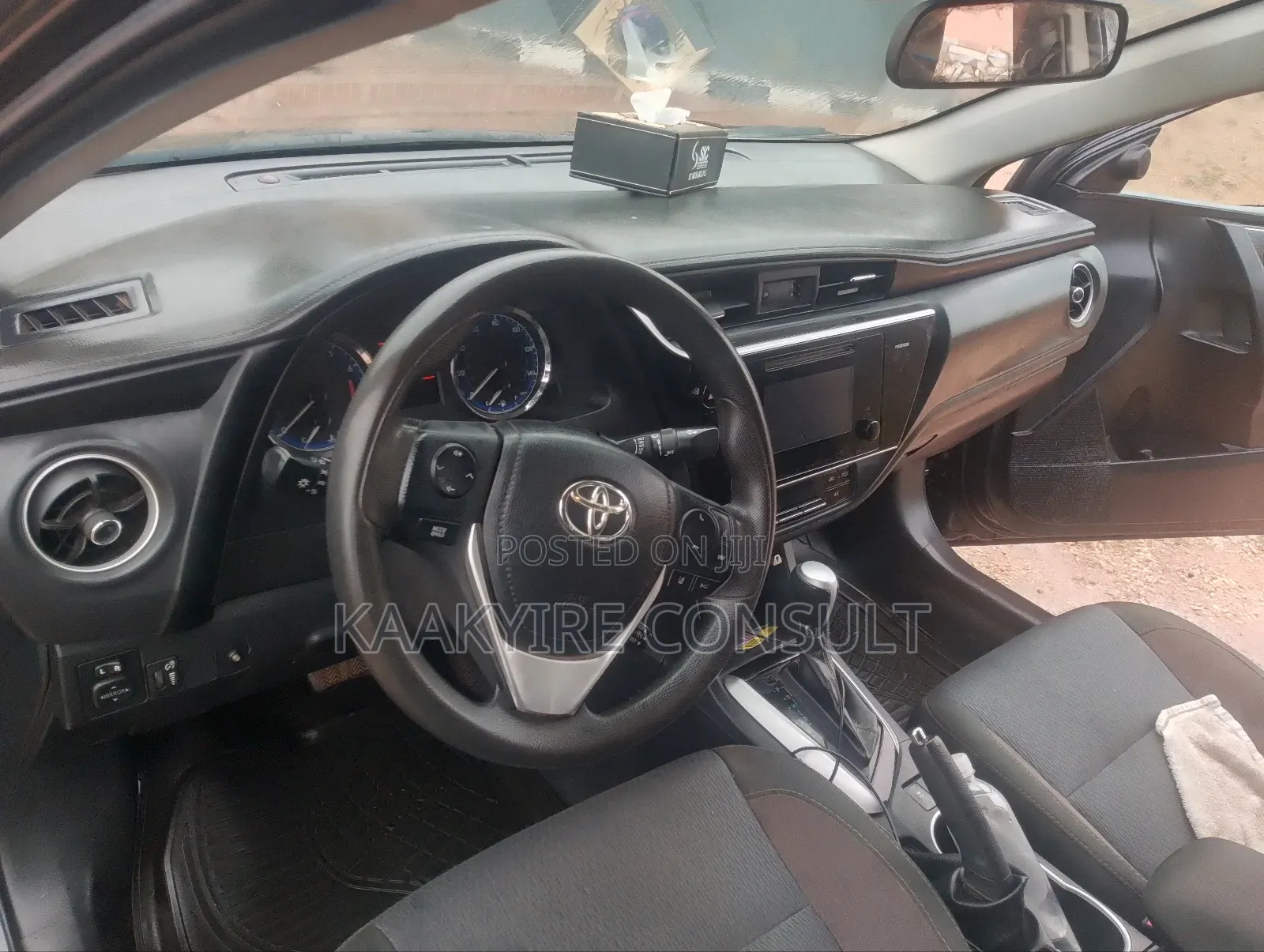 Toyota Corolla LE ECO 4dr Sedan (1.8L 4cyl CVT) 2017 Black