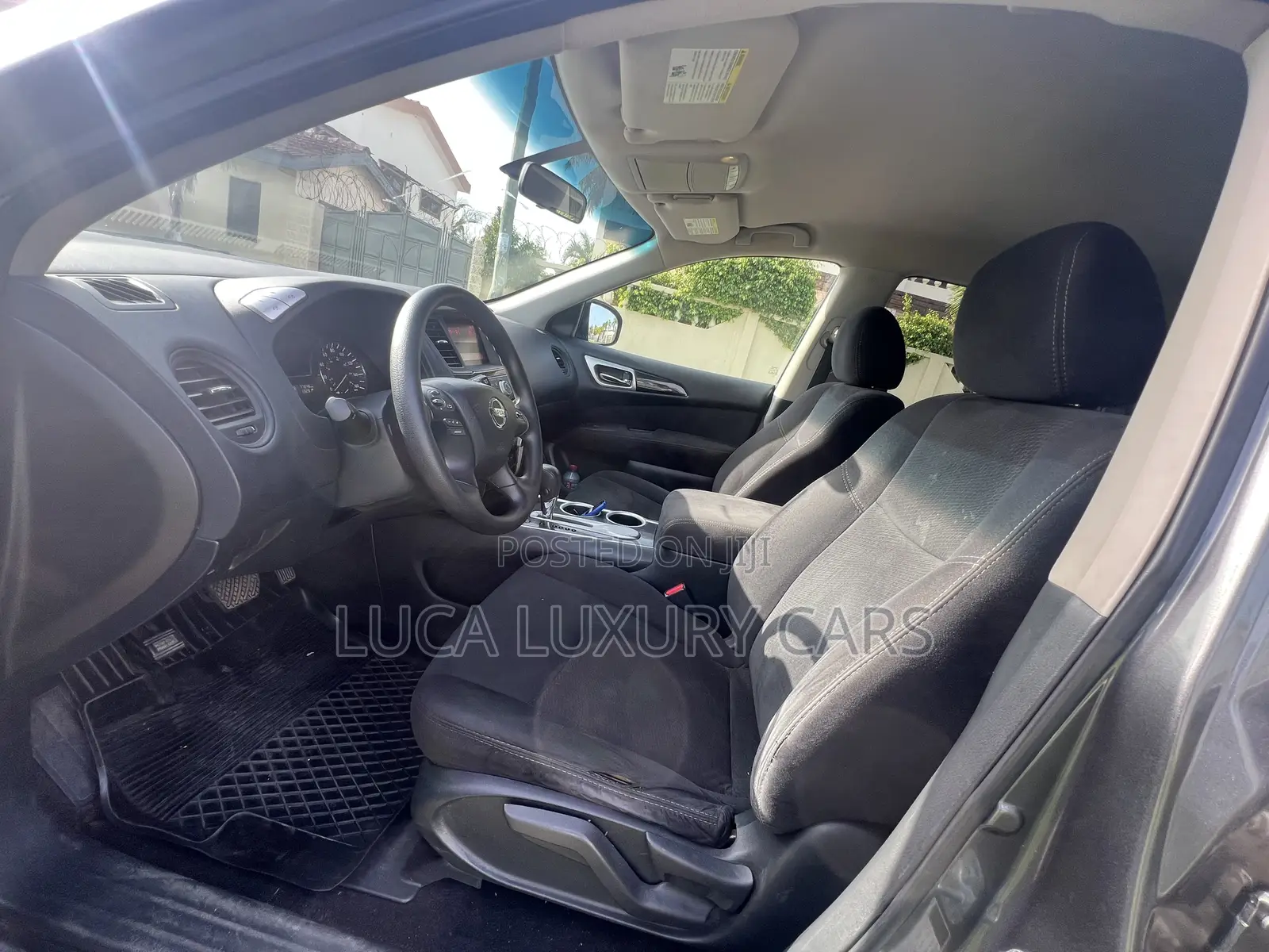 Nissan Pathfinder 2015 Gray