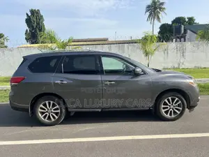 Nissan Pathfinder 2015 Gray