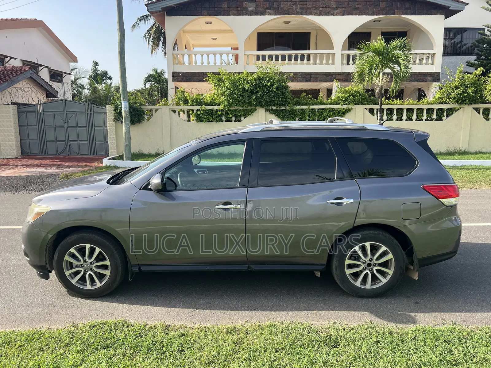 Nissan Pathfinder 2015 Gray