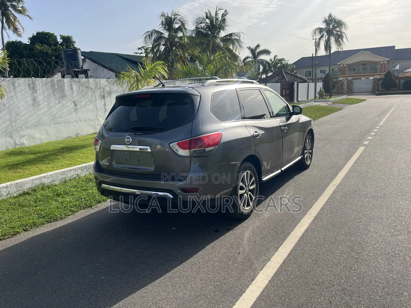 Nissan Pathfinder 2015 Gray