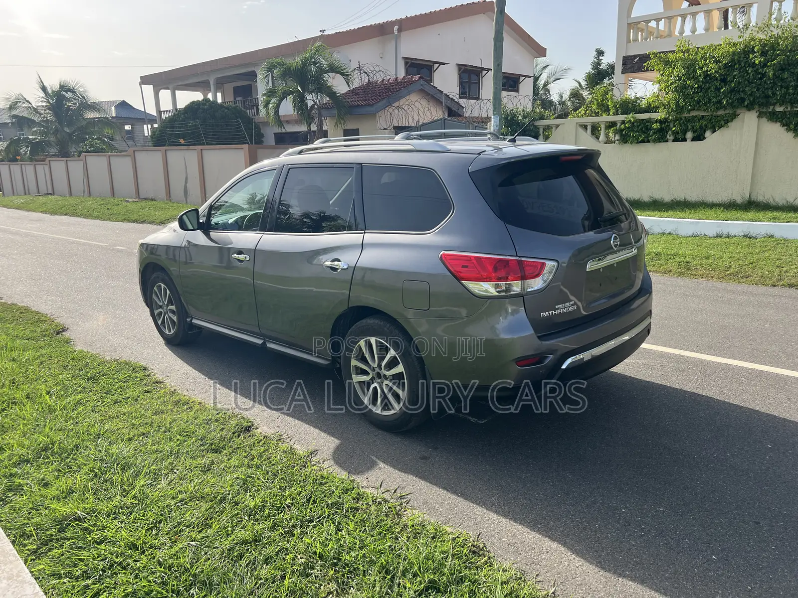Nissan Pathfinder 2015 Gray