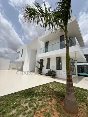 5bdrm House in Charclem Ventures, Oyarifa for sale