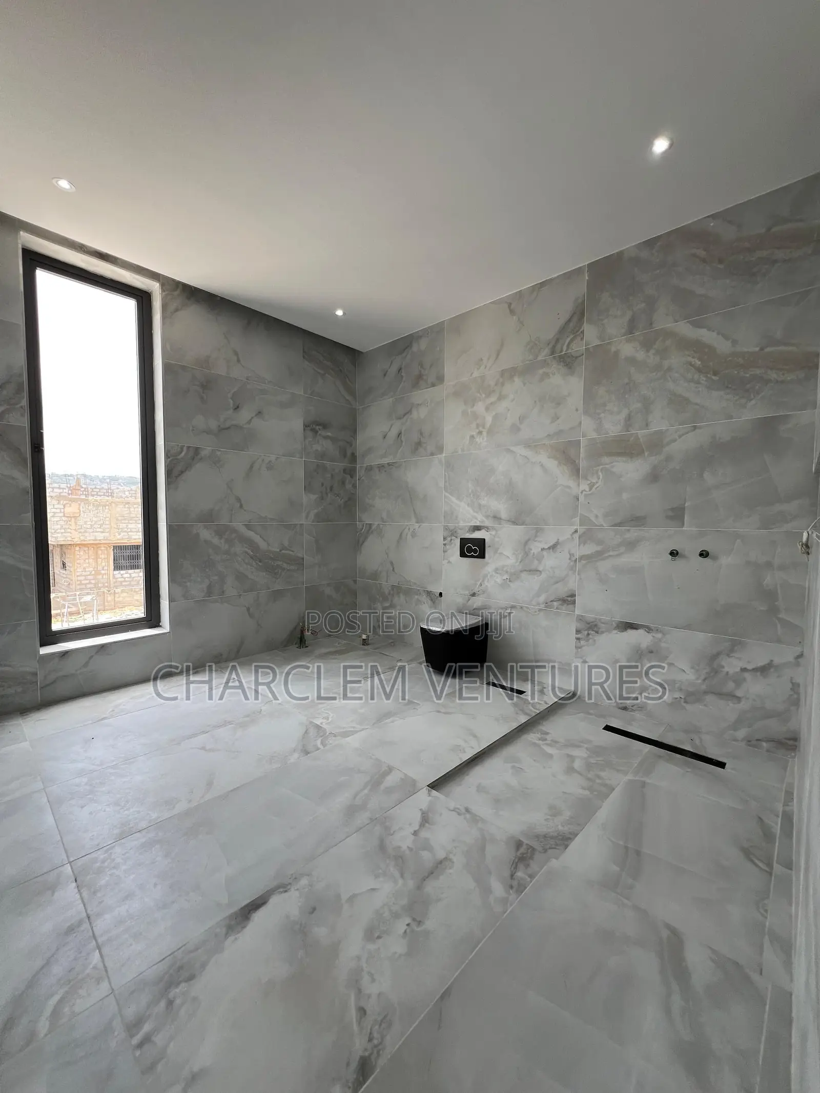5bdrm House in Charclem Ventures, Oyarifa for sale
