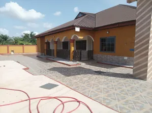 7bdrm House in Brother K Estate, Kumasi Metropolitan for rent