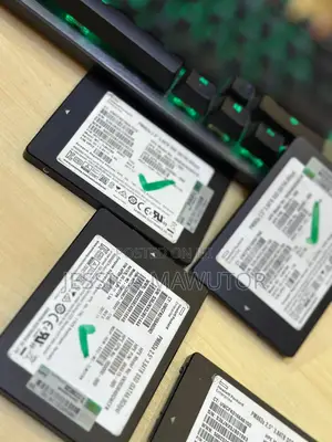 Hp Enterprise Pm863a Sata 3.84tb SSD Business Mz-7lm3t8n 2.5"