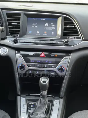 Hyundai Elantra Sport Sedan FWD (1.6L 4cyl 6M) 2017 Black