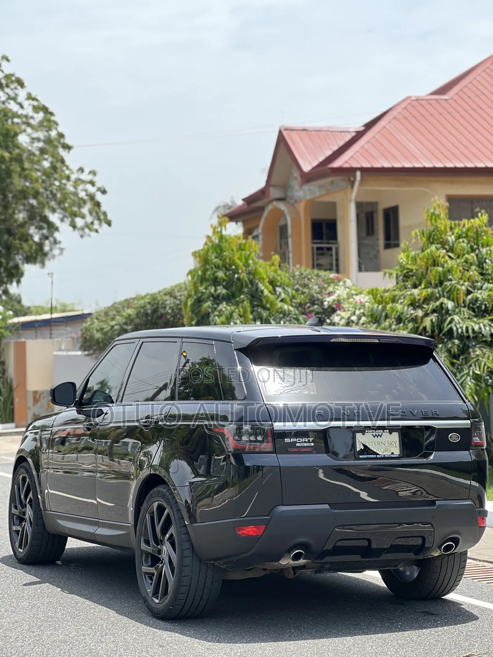 Land Rover Range Rover Sport HSE Td6 4x4 (3.0L 6cyl 8A) 2017 Black