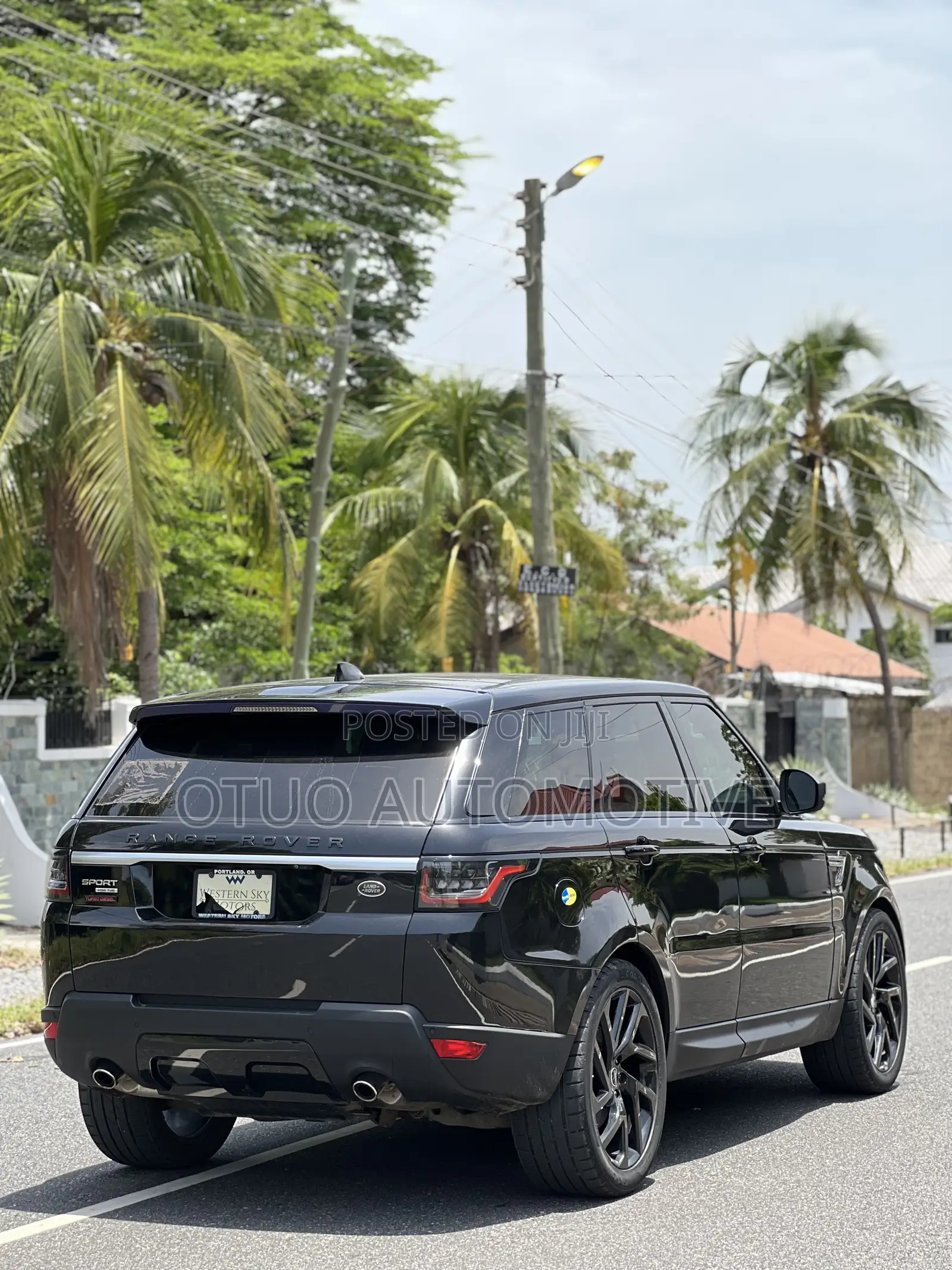 Land Rover Range Rover Sport HSE Td6 4x4 (3.0L 6cyl 8A) 2017 Black