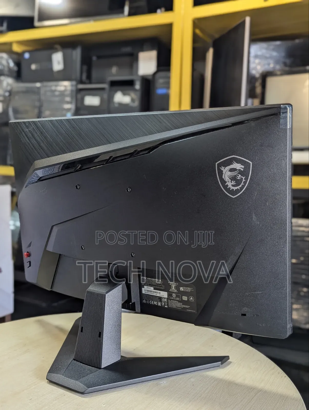 Msi Mag242c Curved Gaming Monitor FHD Va 1ms 180hz Hdmi, Dp Port, Tilt