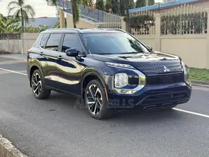 Mitsubishi Outlander SE 2022 Blue