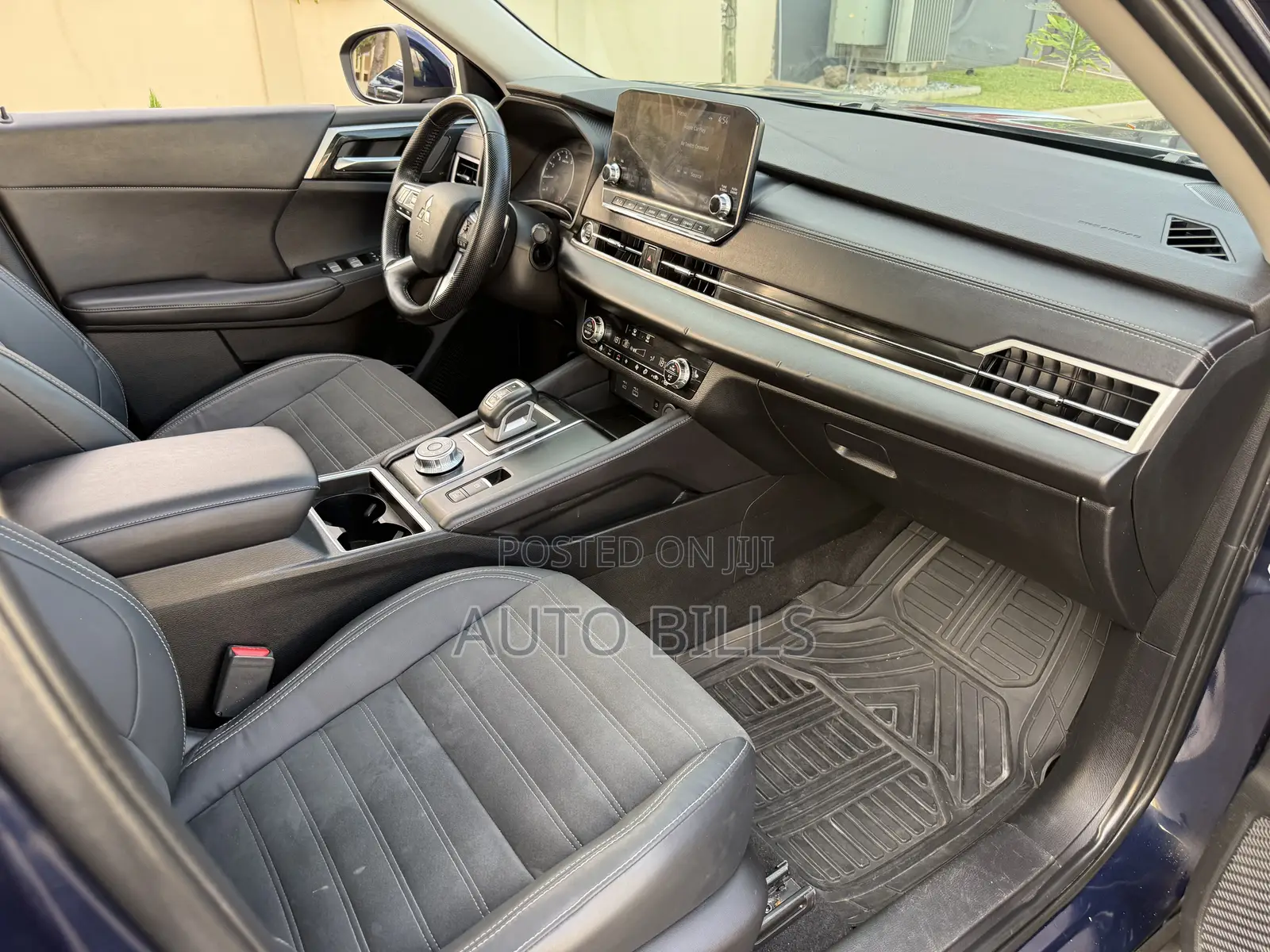 Mitsubishi Outlander SE 2022 Blue