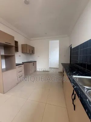 4bdrm Bungalow in Baatsona Total for rent