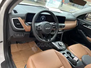 Kia Seltos 2026 White