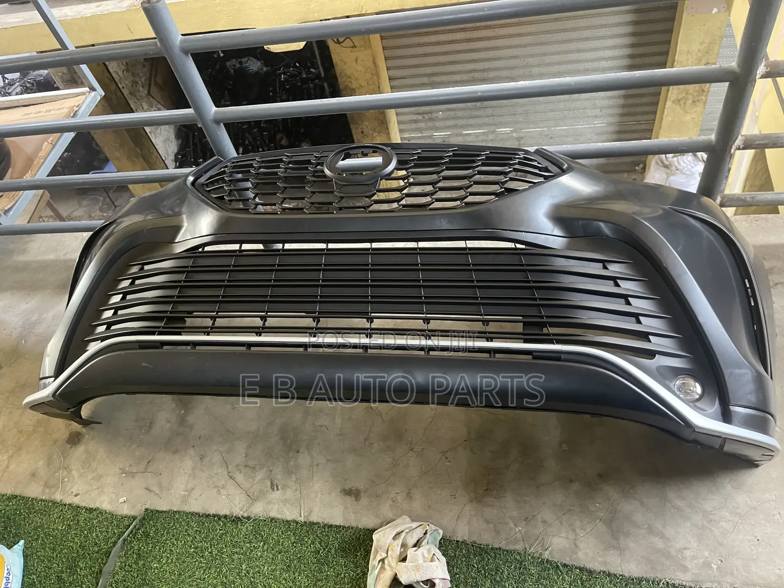Highlander 2022 Front Bumper Complete