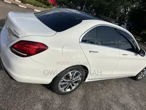 Mercedes-Benz C300 2020 White