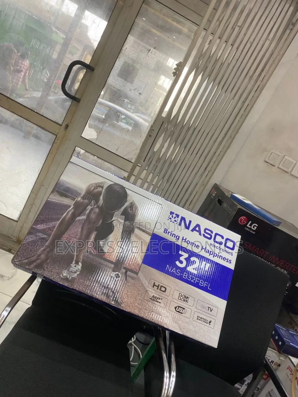 Ultra Modern Sleek Nasco Television FHD Satellite 32”