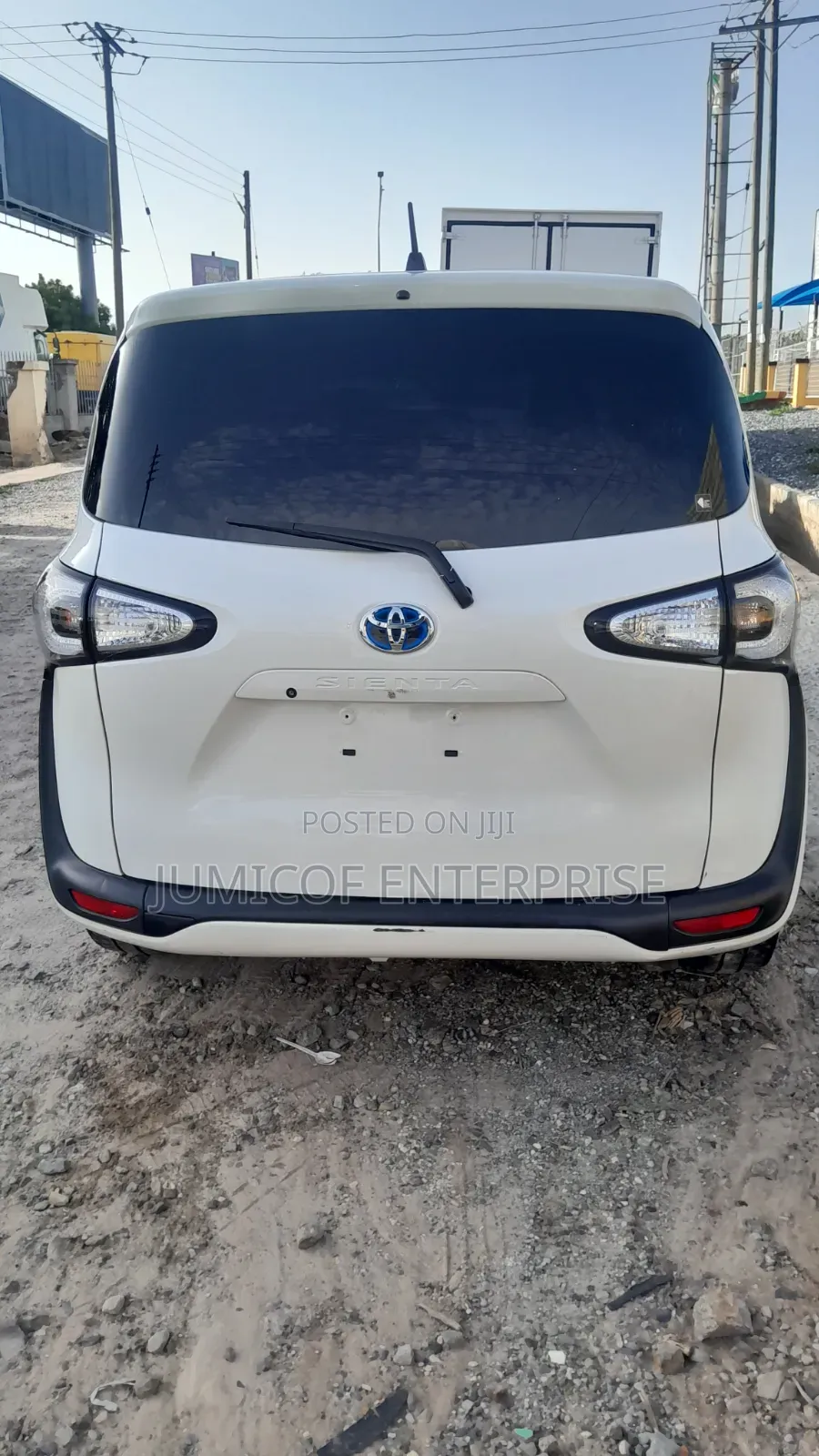 Toyota Sienta 2016 White