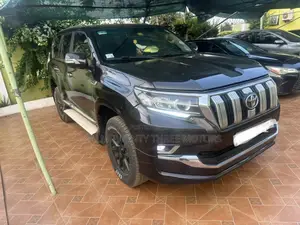 Toyota Land Cruiser Prado 2017 Black
