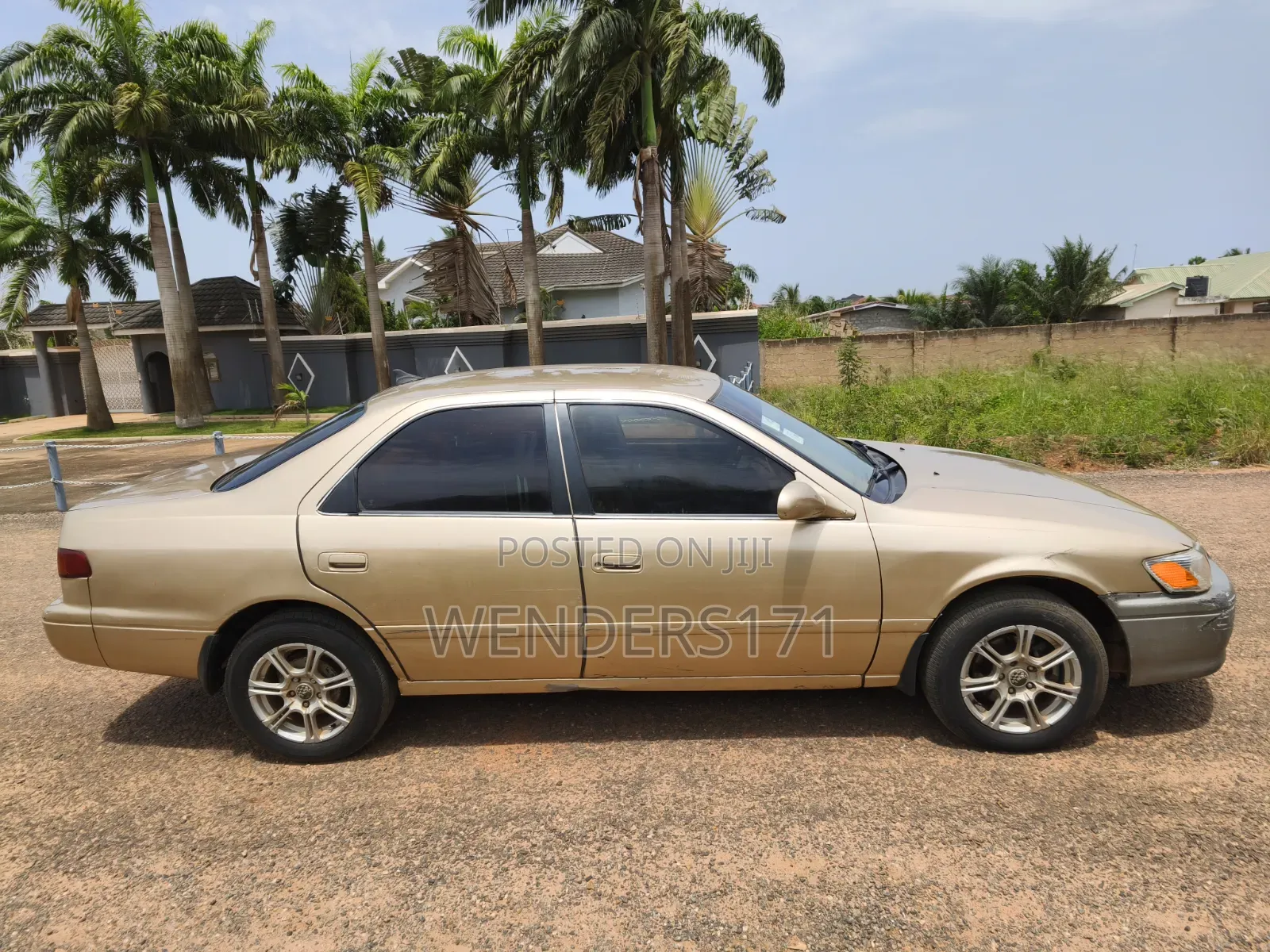 Toyota Camry LE 4dr Sedan (2.2L 4cyl 4A) 2001 Silver