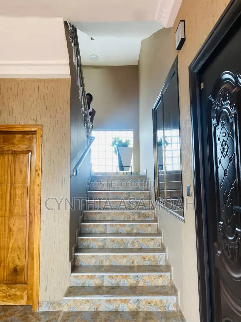 Furnished 2bdrm Apartment in Gladys Apartments, Olebu for rent