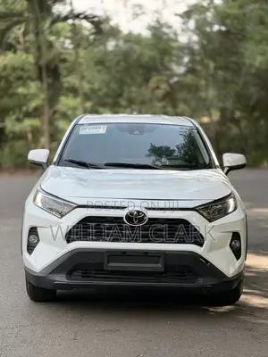 Toyota RAV4 LE AWD 2023 White