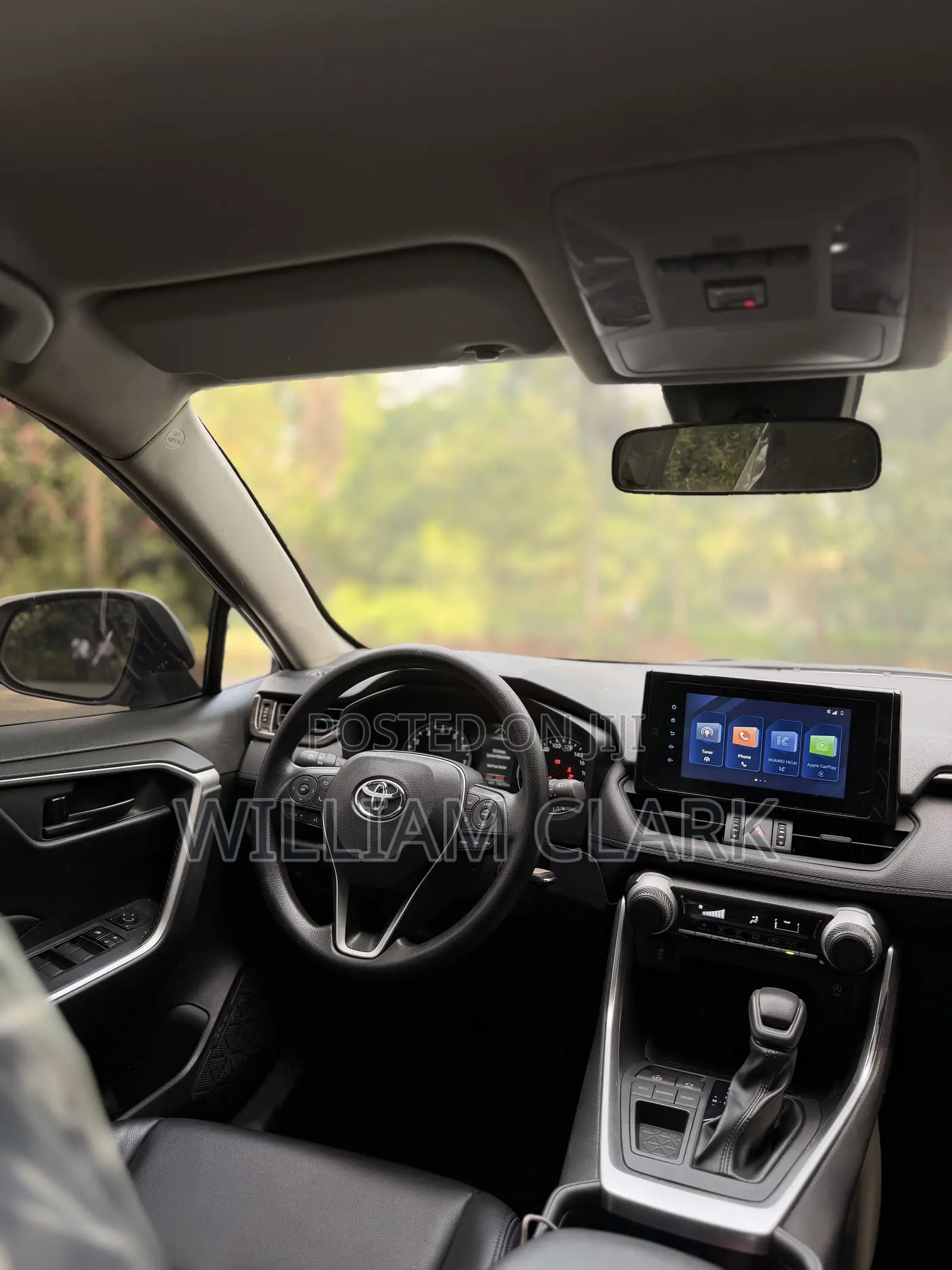 Toyota RAV4 LE AWD 2023 White