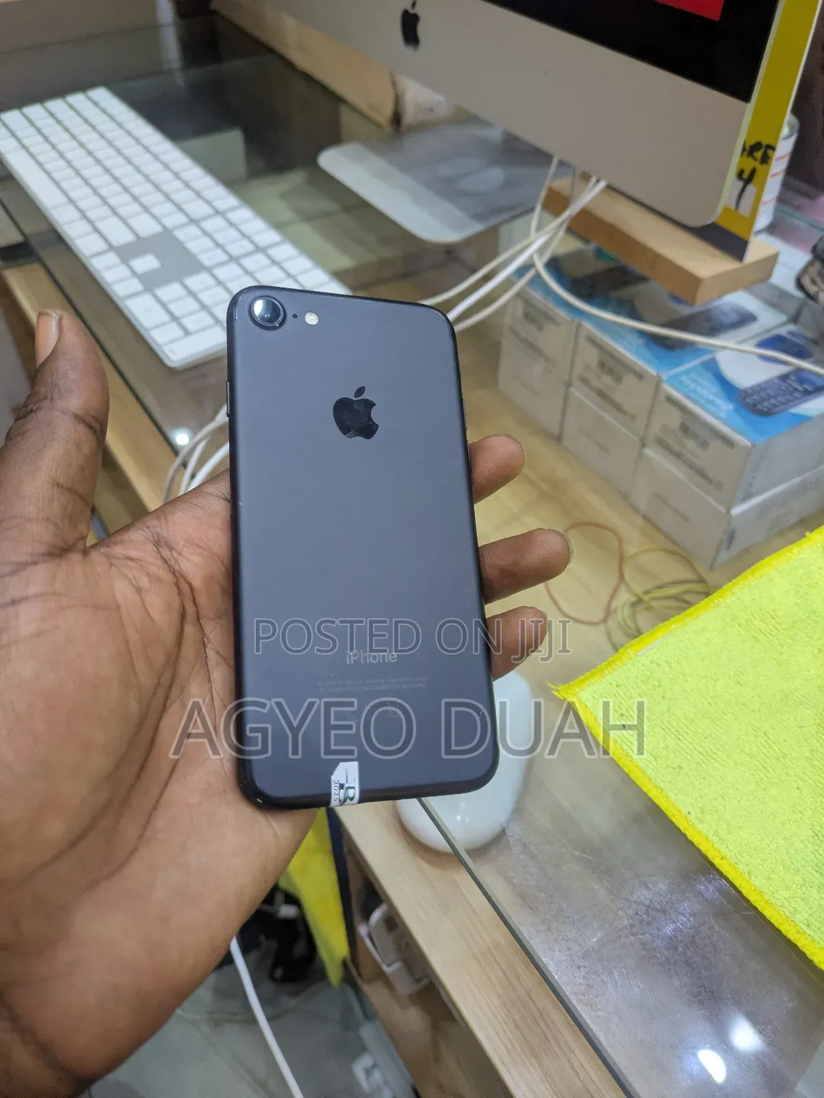 New Apple iPhone 7 32 GB Black