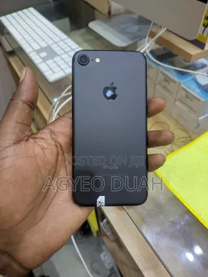 New Apple iPhone 7 32 GB Black