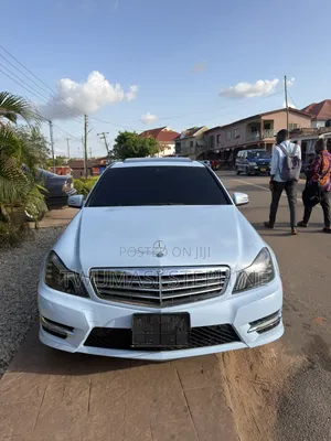 Mercedes-Benz C250 2014 Pearl