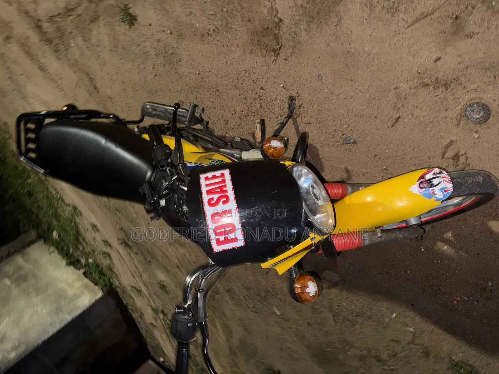Bajaj Boxer 125 2024 Yellow