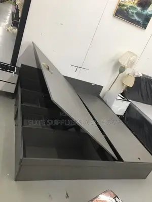 Storage Bed (Queen)