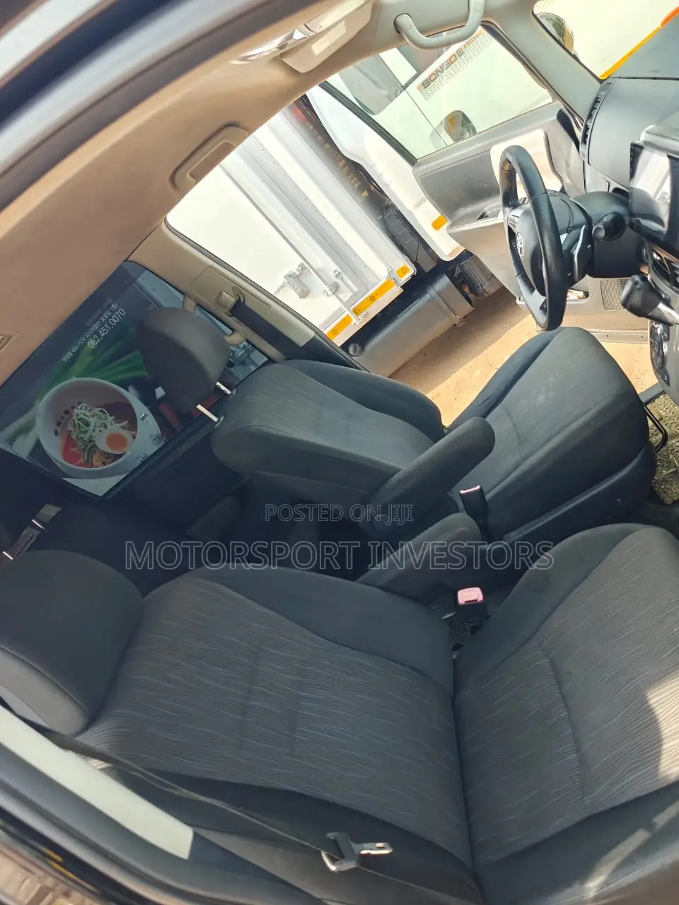 Toyota Noah 2.0 AWD (7 Seater) 2016 Black