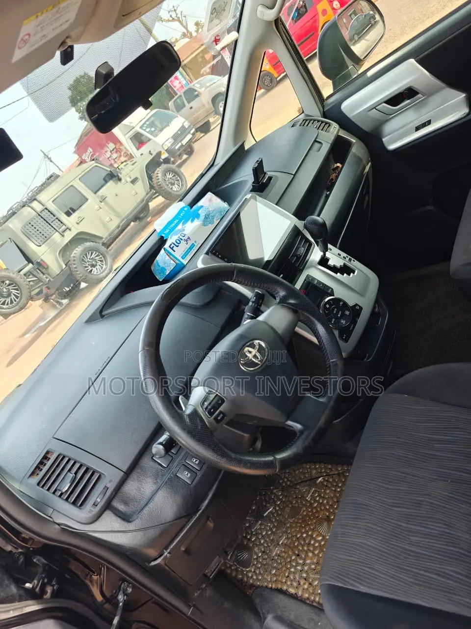 Toyota Noah 2.0 AWD (7 Seater) 2016 Black