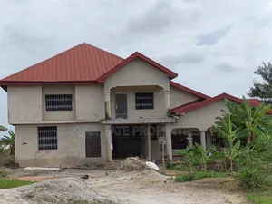 7bdrm House in Tanoso Boaso., Kumasi Metropolitan for sale