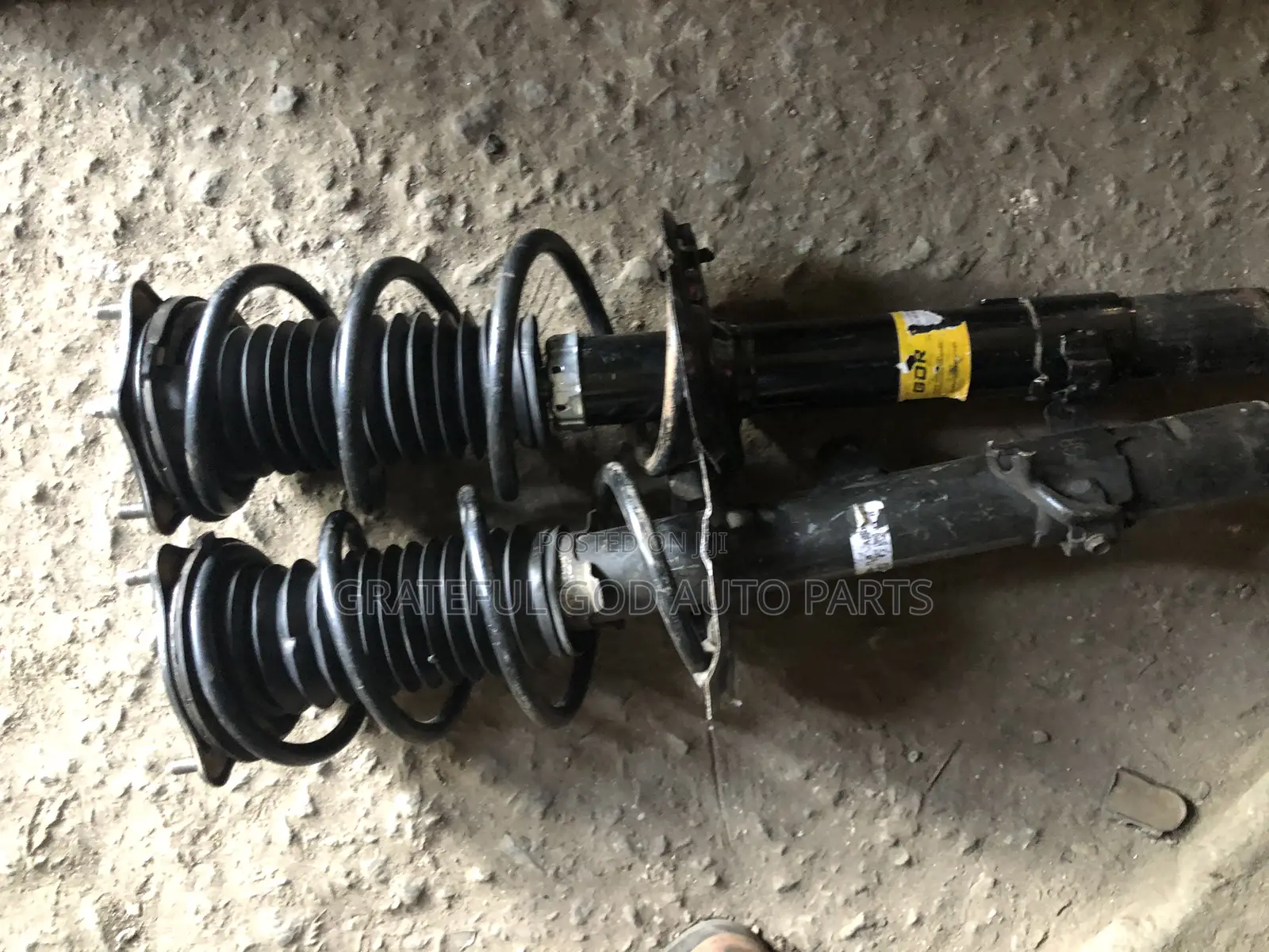 Acura RDX and Hondacrv Shock Absorbers and Other Spare Parts Available