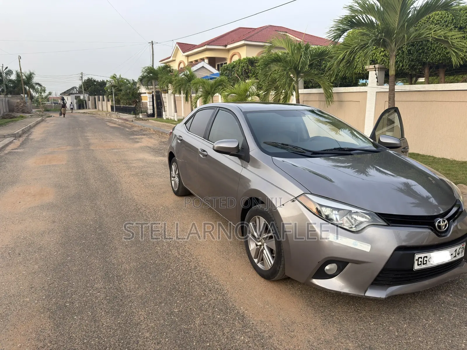 Toyota Corolla LE Eco Premium 4dr Sedan (1.8L 4cyl CVT) 2014 Brown