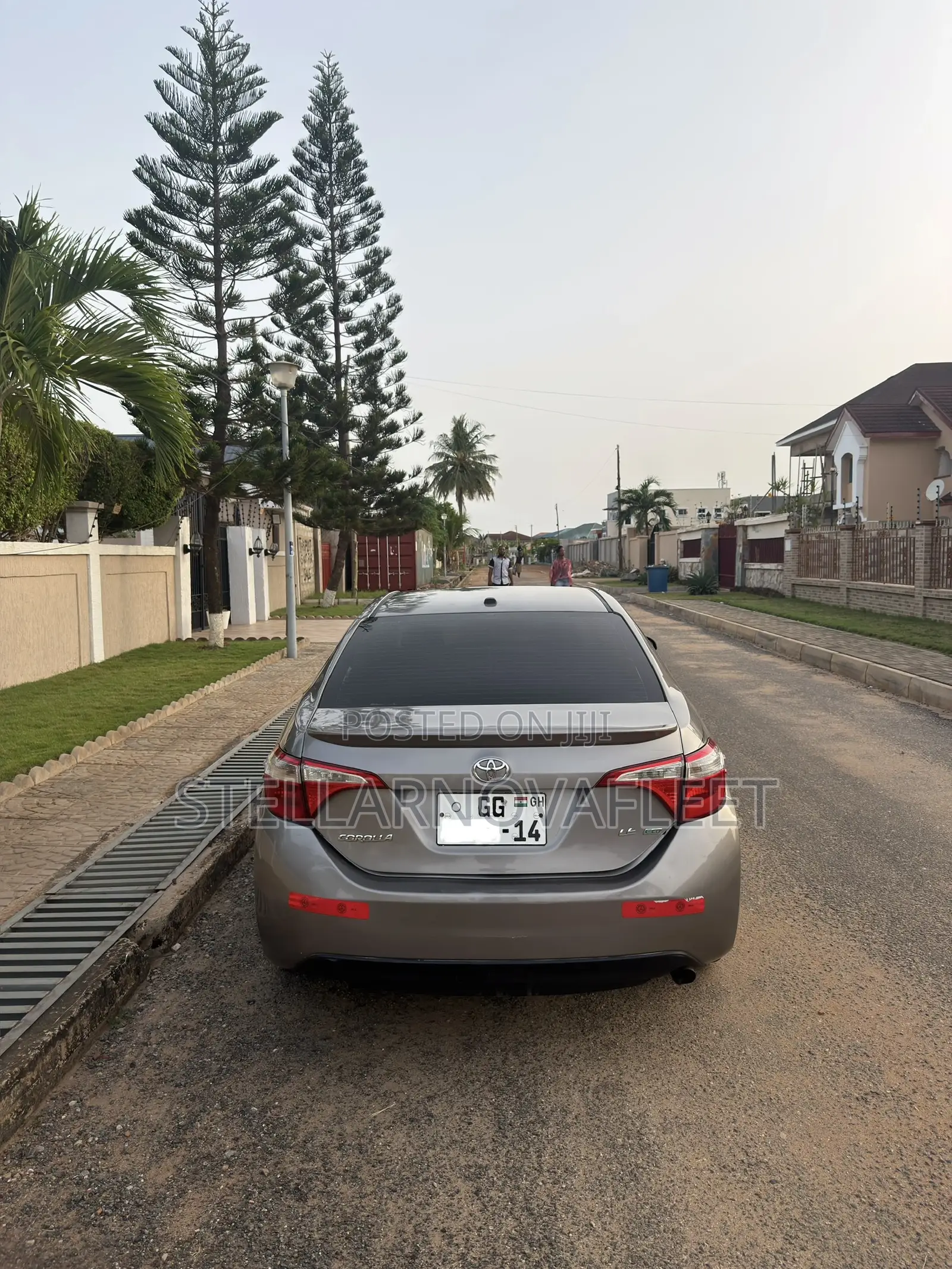Toyota Corolla LE Eco Premium 4dr Sedan (1.8L 4cyl CVT) 2014 Brown