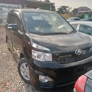 Toyota Voxy 2013 Black