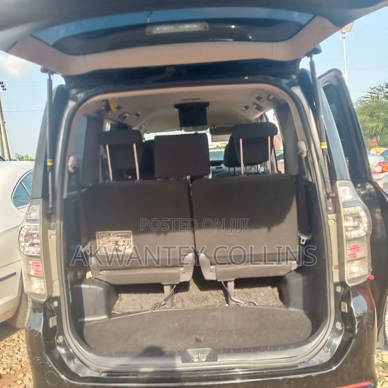 Toyota Voxy 2013 Black